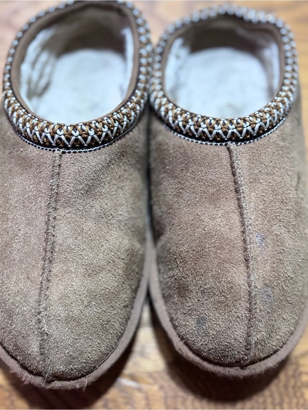 UGG Tasman Chestnut Suede Sheepskin Slippers Youth  Size 4